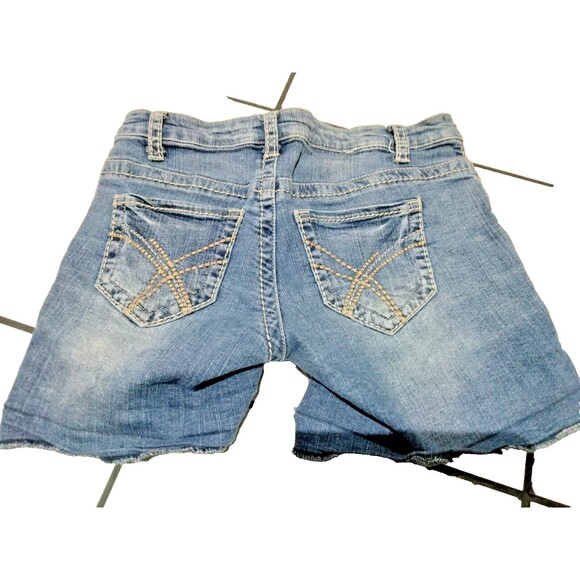 Cello Junior Blue Jean Shorts Size Small Womens Daisy Dukes - Picture 2 of 2